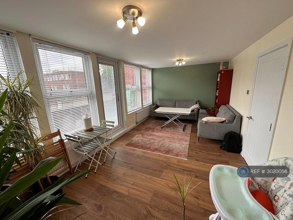 Apartment in London - View 3