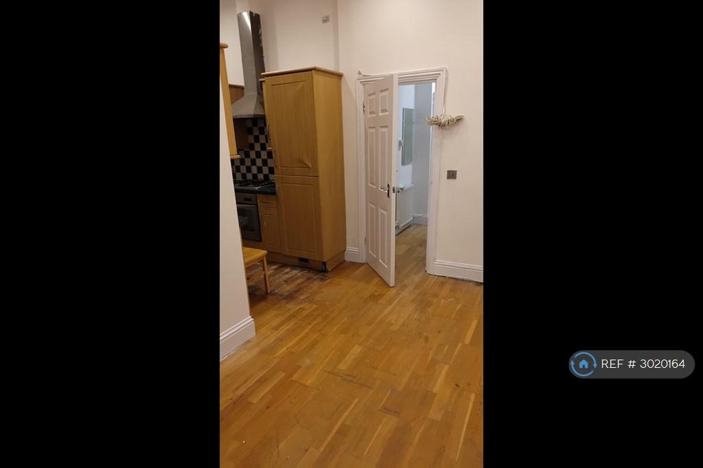 Apartment in Enfield - More