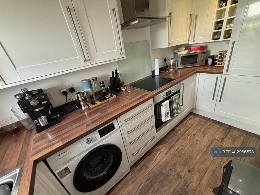 Apartment in Leeds - View 3