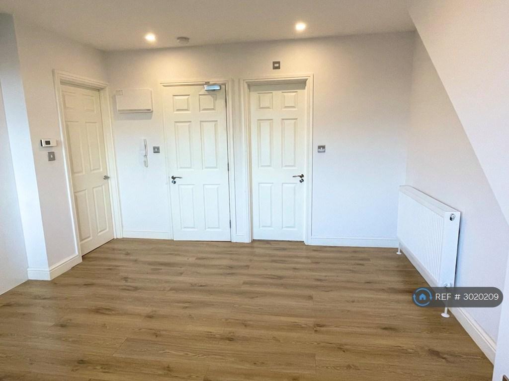 Apartment in London - View 3
