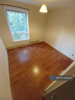 2 bedroom flat to rent, Merrydale Square, Northampton, NN3