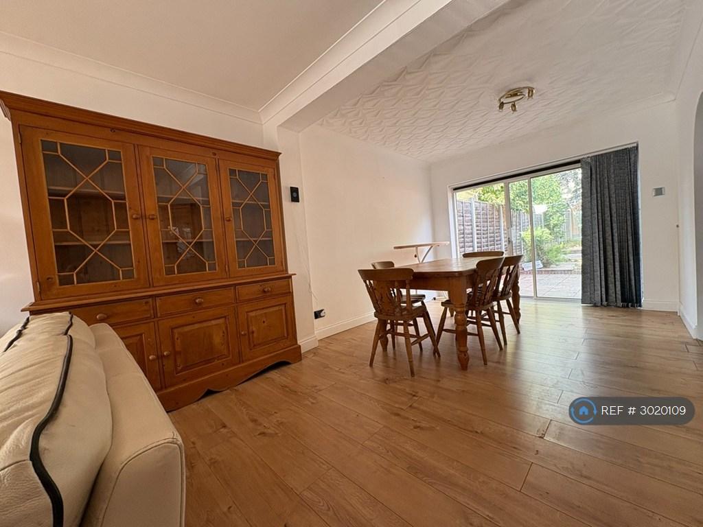 House in Greenford - View 4