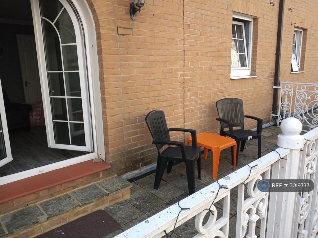 Apartment in Brighton - View 4