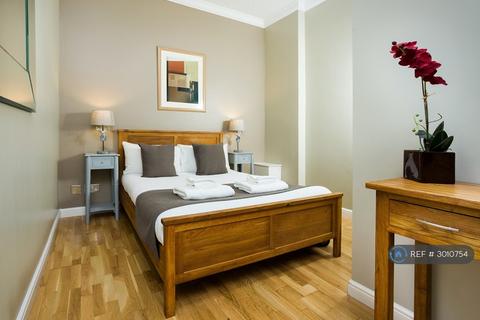 2 bedroom flat to rent, Advocates Close, Edinburgh, EH1
