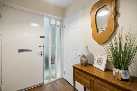 2 bedroom flat for sale, Easter Livilands, Stirling, FK7