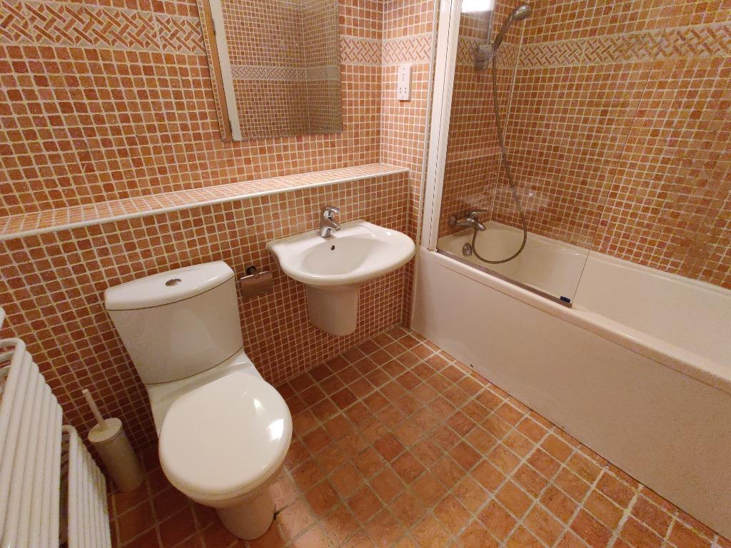 Apartment in Edinburgh - View 3