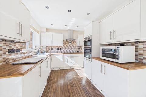 3 bedroom end of terrace house for sale, Croyde Close, Farnborough, Hampshire, GU14