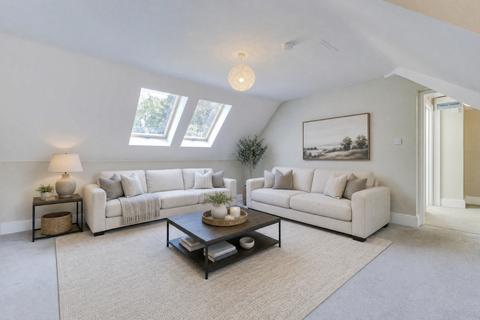 2 bedroom flat for sale, Flat 2 The Hollies, Weetwood Lane, Leeds, West Yorkshire, LS16