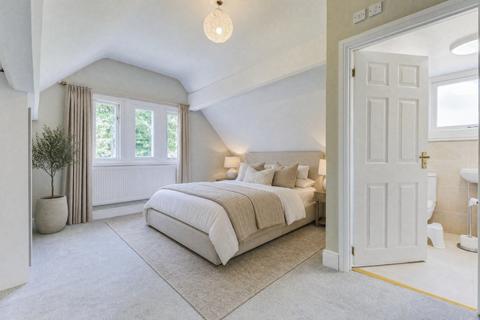 2 bedroom flat for sale, Flat 2 The Hollies, Weetwood Lane, Leeds, West Yorkshire, LS16