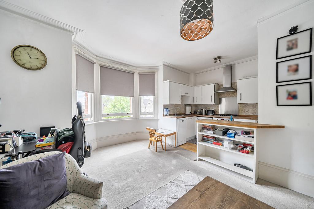 Apartment in Reading - View 3