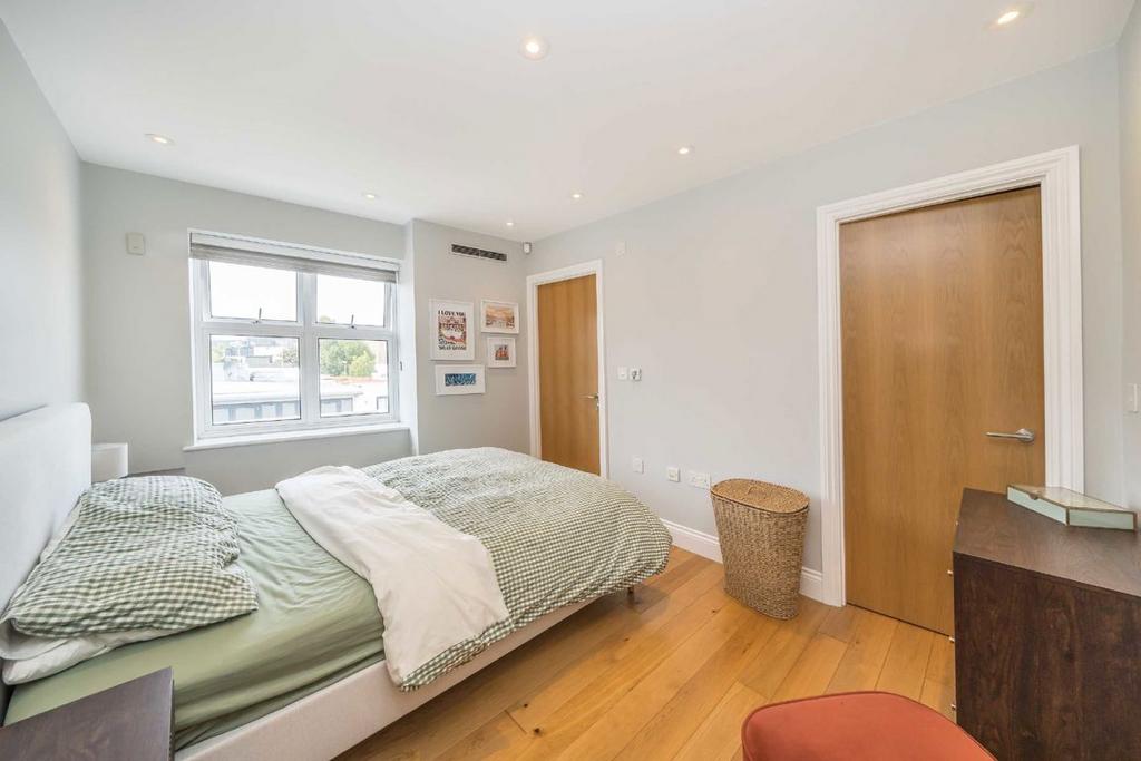 Apartment in London - View 4
