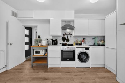3 bedroom terraced house for sale, Manchester Road, London, E14