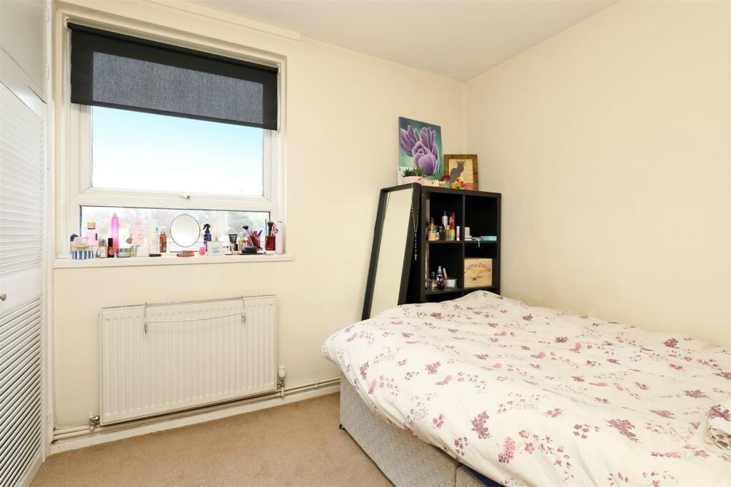 Apartment in Putney - View 5