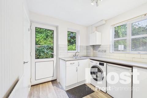 1 bedroom end of terrace house to rent, Pages Lane, Uxbridge, UB8