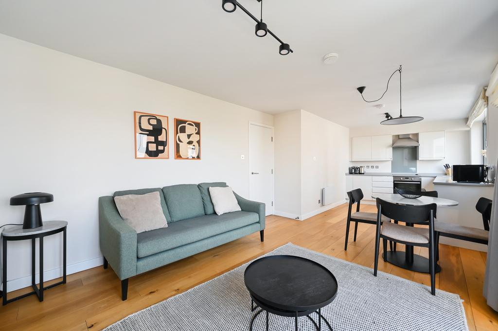 Apartment in London - View 3