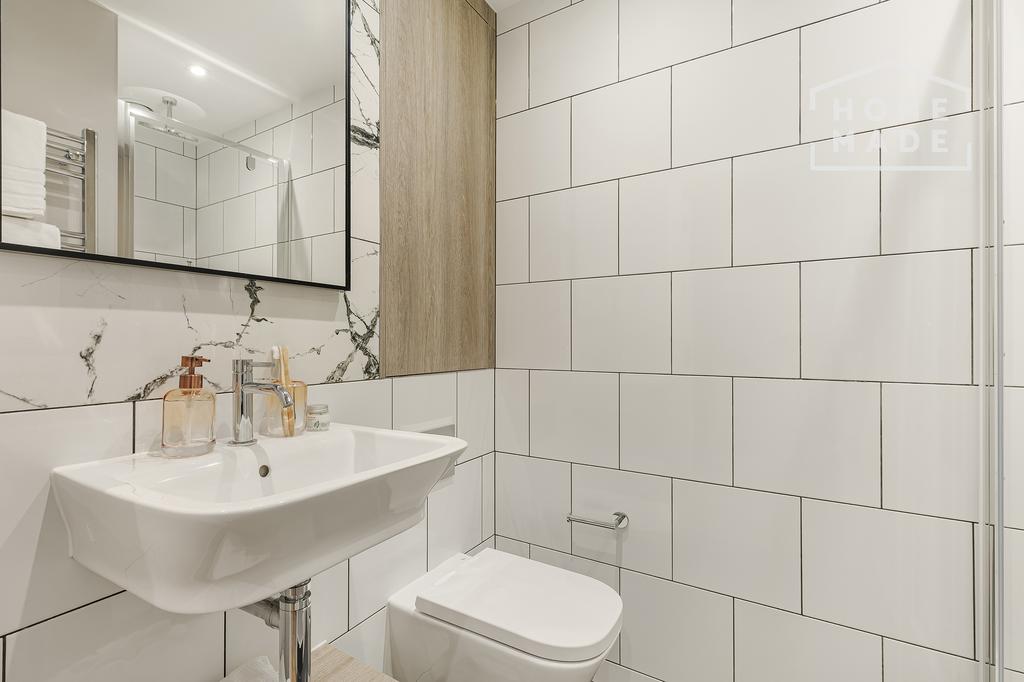 Apartment in London - View 5