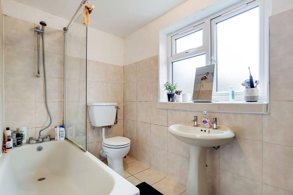 Apartment in London - View 3