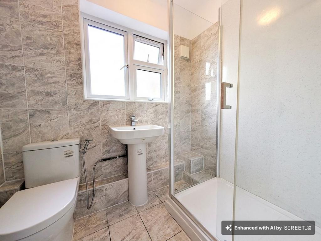 Apartment in Southampton, Bassett - View 3