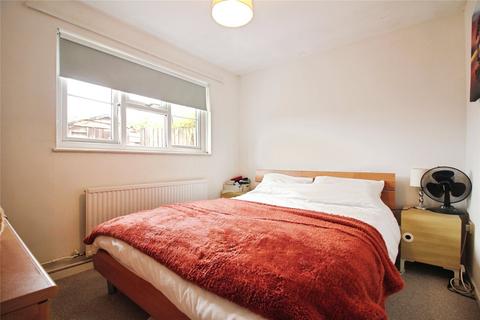 2 bedroom bungalow for sale, Condor Close, Reading RG31
