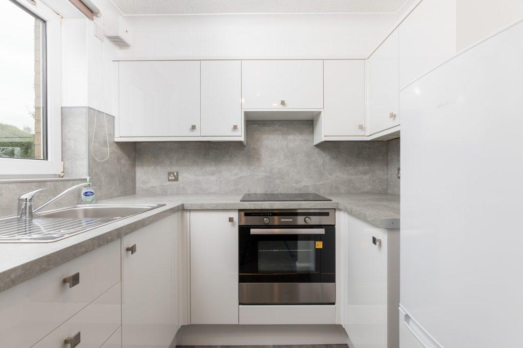 House in Giffnock - More
