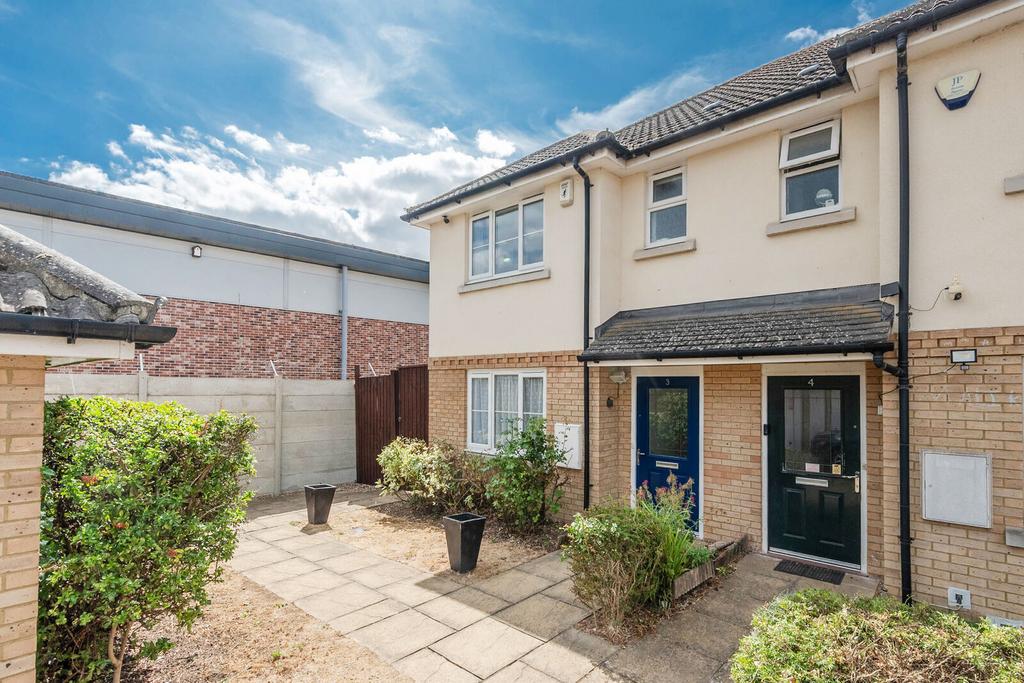 House in Harrow - View 4