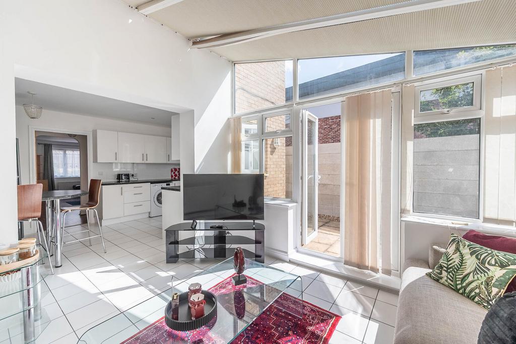 House in Harrow - More
