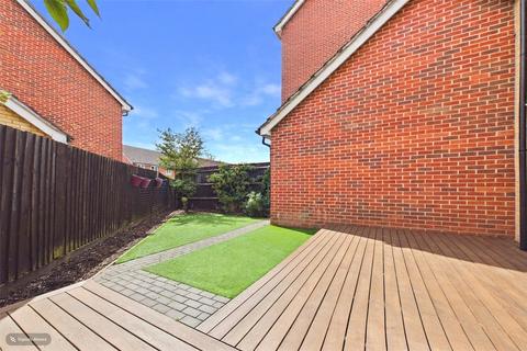 undefined, Woodvale Road, Farnborough, Hampshire, GU14