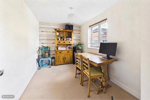 undefined, Woodvale Road, Farnborough, Hampshire, GU14