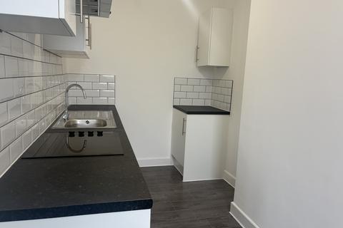 3 bedroom apartment to rent, Railway Road, Leigh, WN7