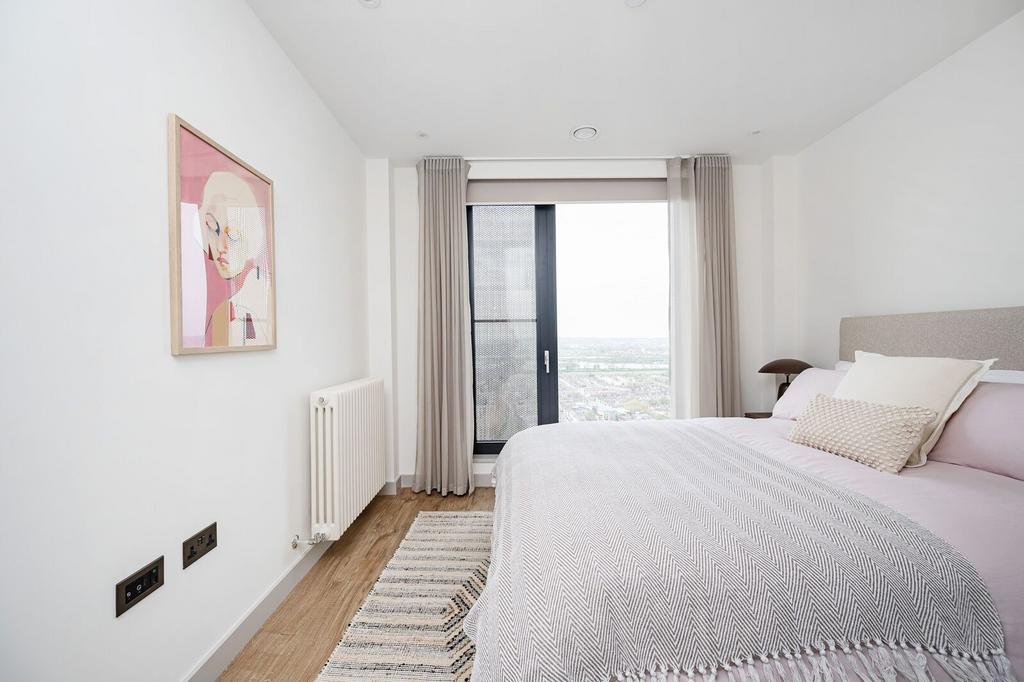 Apartment in Walthamstow - View 2