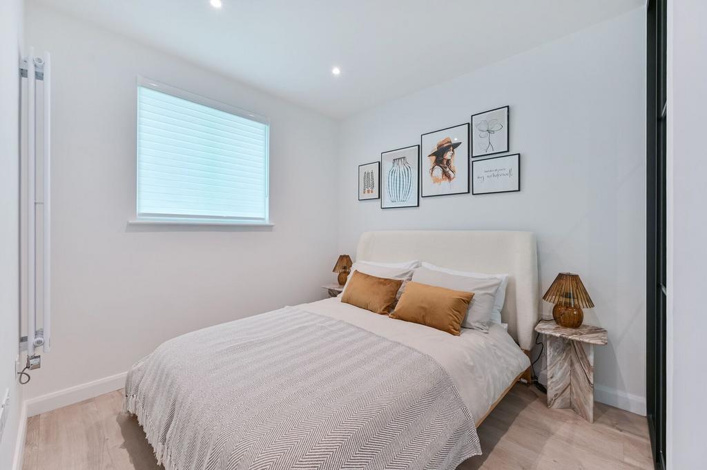 Apartment in Wimbledon - View 2
