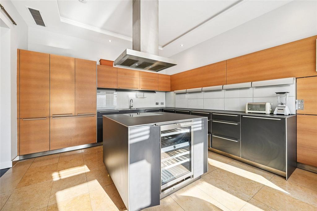 Apartment in London - View 2