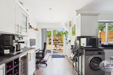 3 bedroom terraced house for sale, Clive Road, Enfield