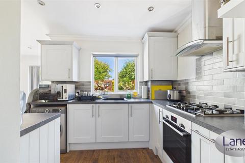 3 bedroom terraced house for sale, Clive Road, Enfield