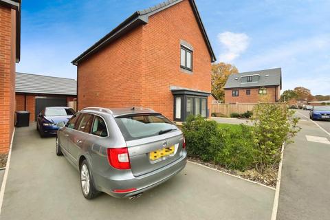 3 bedroom detached house for sale, Jones Road, Warwick