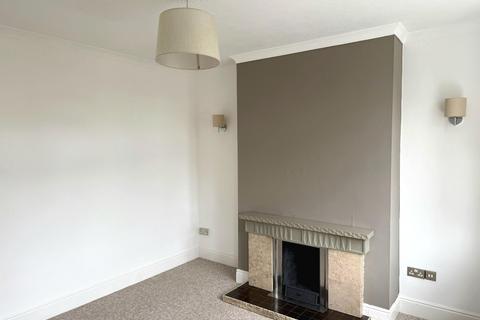 3 bedroom terraced house to rent, Amington Road, Tamworth, Staffordshire, B77