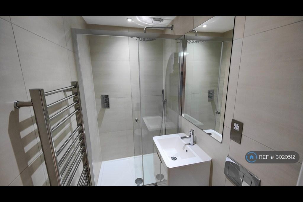 Apartment in Southampton - View 5