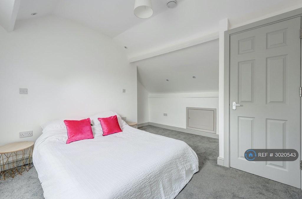 House in Sheffield, South Yorkshire - View 5