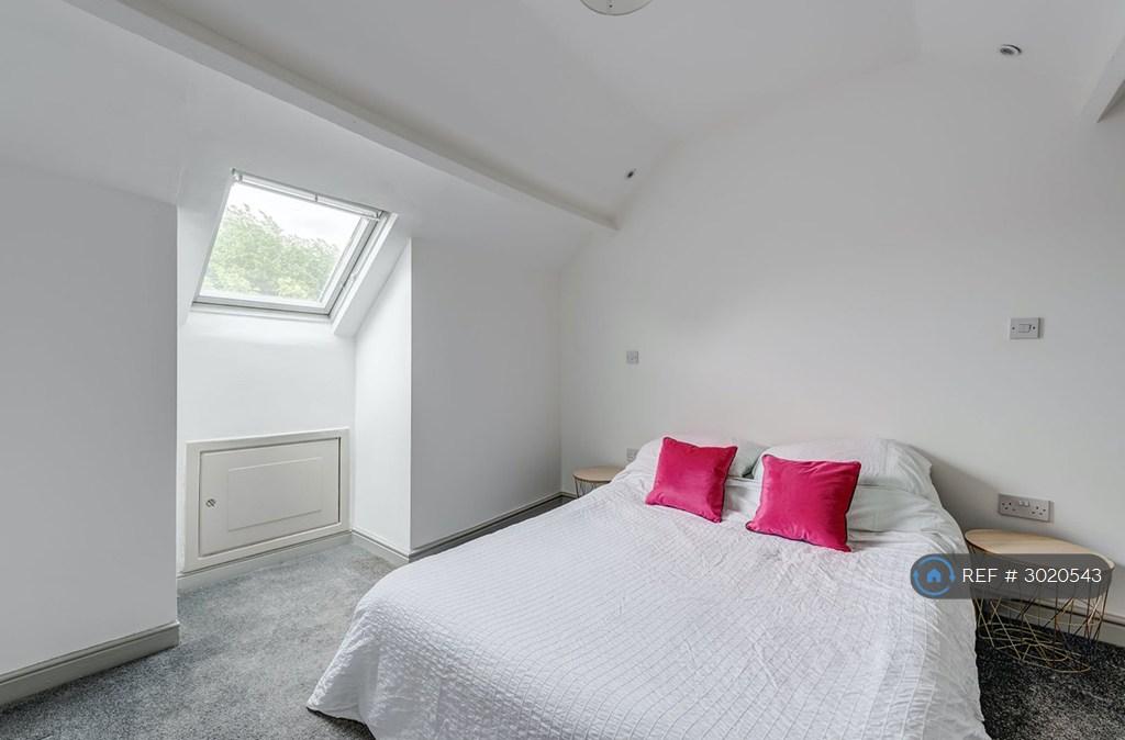 House in Sheffield, South Yorkshire - More