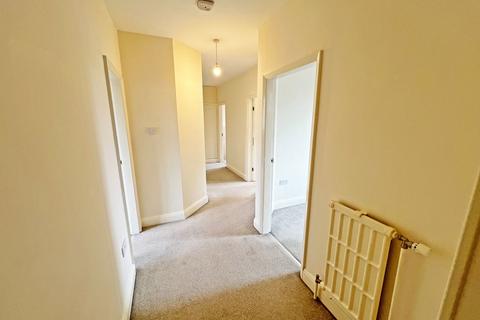 2 bedroom flat for sale, Knighton Park Road, Leicester, Leicestershire, LE2 1ZB