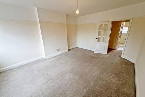2 bedroom flat for sale, Knighton Park Road, Leicester, Leicestershire, LE2 1ZB