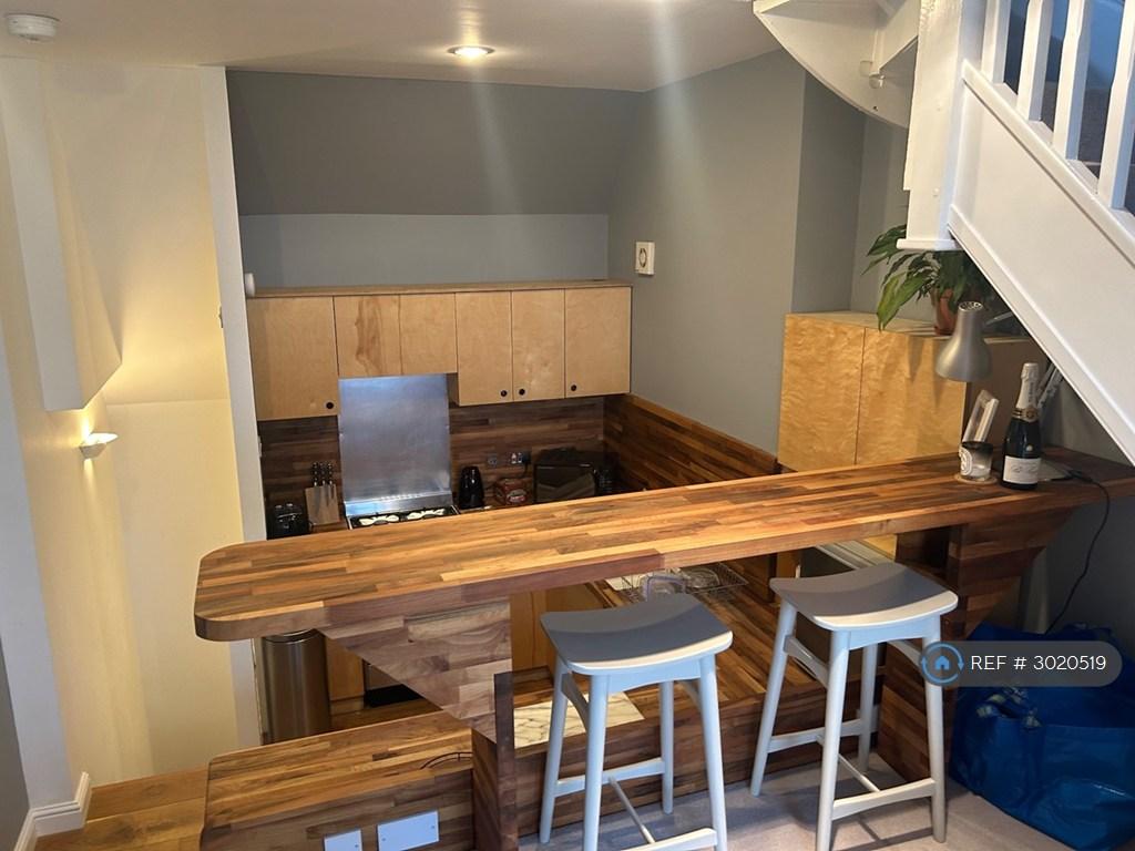 Apartment in London - View 5