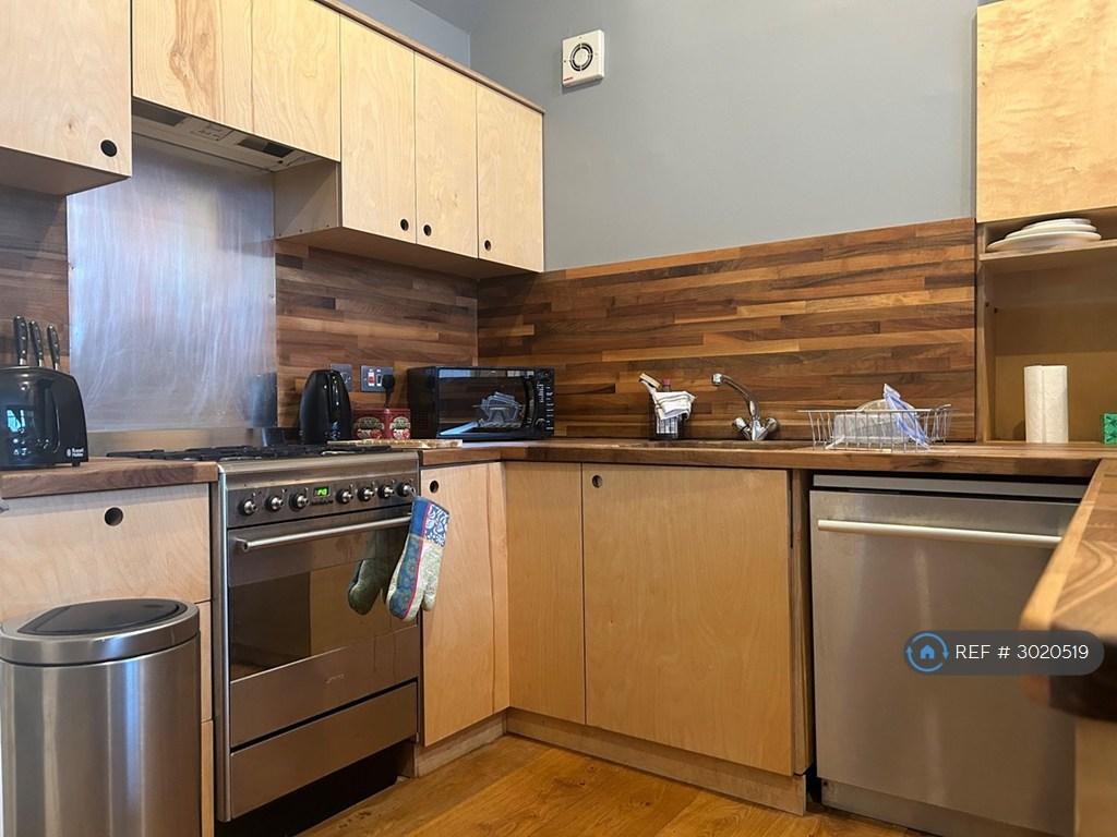 Apartment in London - More