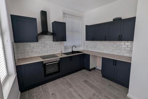 3 bedroom flat to rent, St. Lukes Terrace, Sunderland, SR4