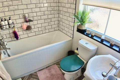 4 bedroom detached house for sale, Griffin Drive, Hengoed CF82