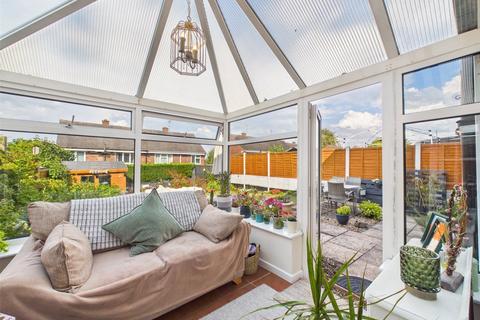 3 bedroom semi-detached house for sale, Trehearn Road, Droitwich, Worcestershire, WR9