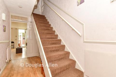 3 bedroom terraced house for sale, Covert Road, Ilford IG6