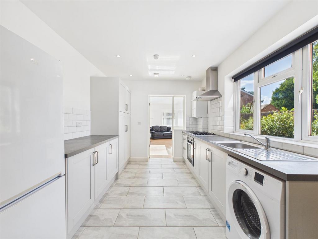 Apartment in Solihull - View 2