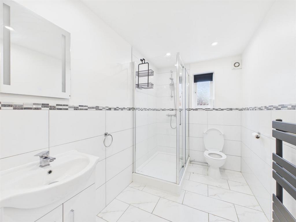 Apartment in Solihull - More