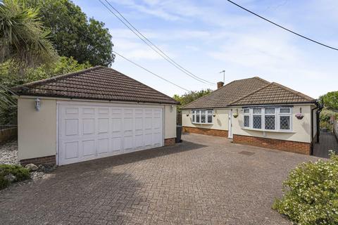 3 bedroom detached bungalow for sale, Birchwood Drive, Wilmington
